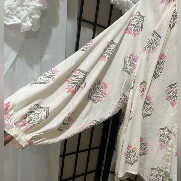 OLD NAVY Floral Print SHIRRED BOHO Blouse with Pink and Green Accents, SIZE XL - Picture 7 of 9